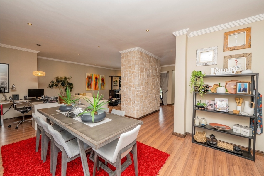 3 Bedroom Property for Sale in Graanendal Western Cape